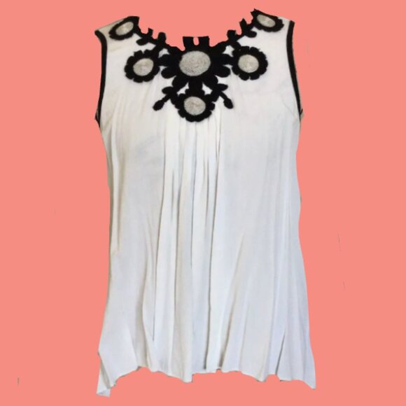 Max Studio Floral Embroidered Scoop Neck Top Blouse - Picture 11 of 11